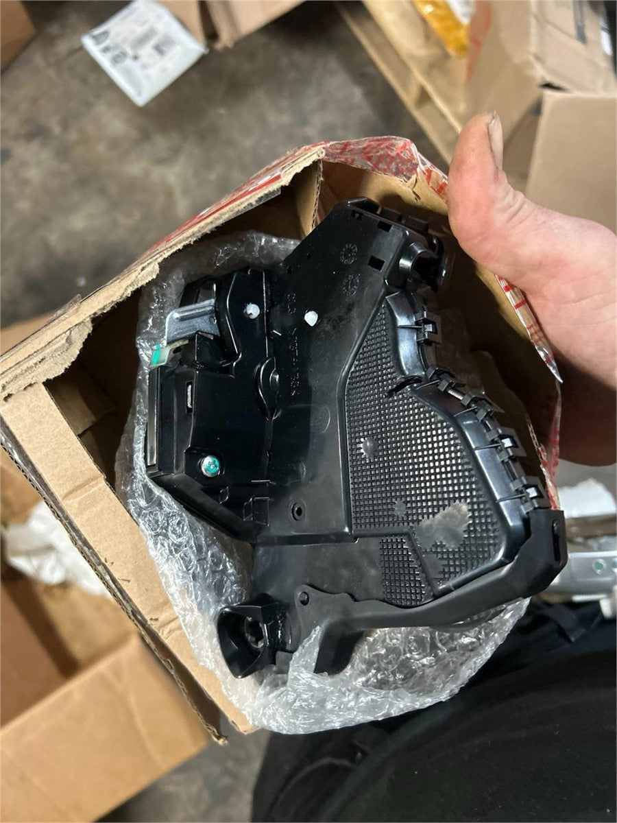 Front Left Door Lock Actuator 931‑401 for Toyota Lexus Scion 69040‑0C050