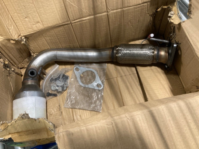 FOMIUZY High Flow Front Catalytic Converter Kit Direct Fits Chevy Equinox GMC