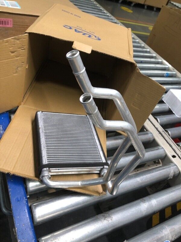 UAC HVAC Heater Core HT 399959C-8710707030 for Camry Highlander Sienna Avalon